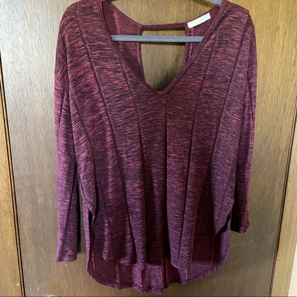Split neck/side 3/4 sleeve